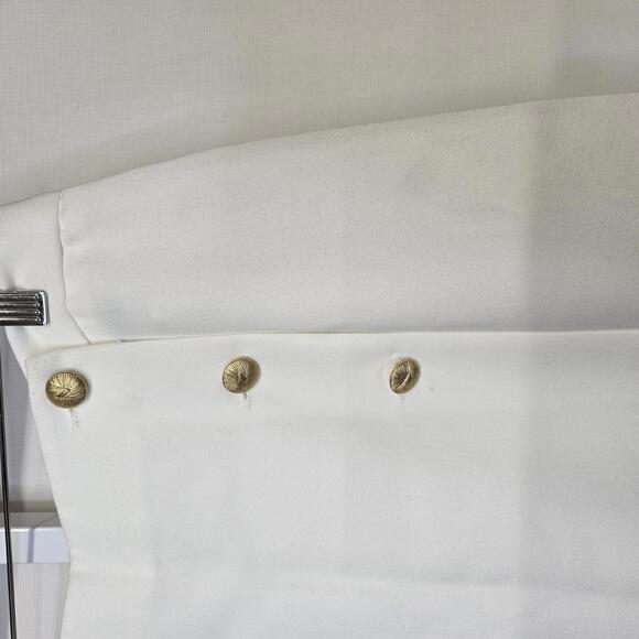 Vintage White‎ Women's Casual Skorts with Gold Button Detail 14 - Picture 4 of 7